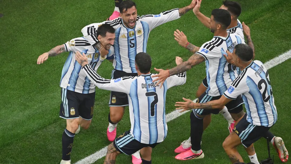 Todos celebran el gol 18 de Messi en Mundiales l AP