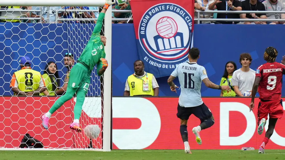 Muslera en una atajada previa | AP