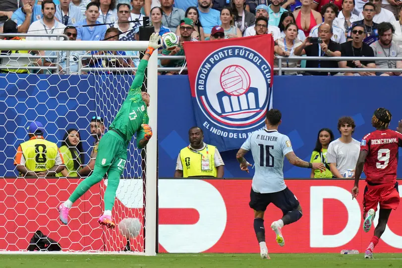 Muslera en una atajada previa | AP