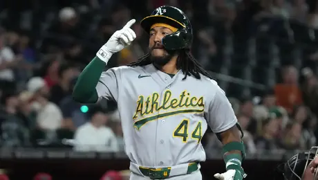 MLB: El novato de Athletics sufre impactante lesión testicular ante Dbacks
