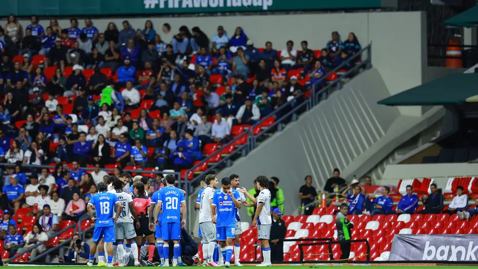 Estadio Azteca con detalles del Mundial en el Puebla vs Cruz Azul | MEXSPORT