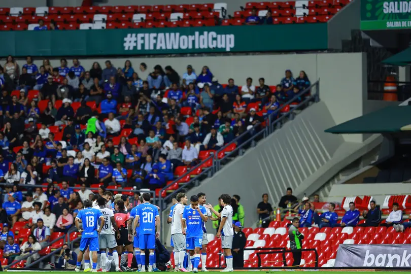 Estadio Azteca con detalles del Mundial en el Puebla vs Cruz Azul | MEXSPORT