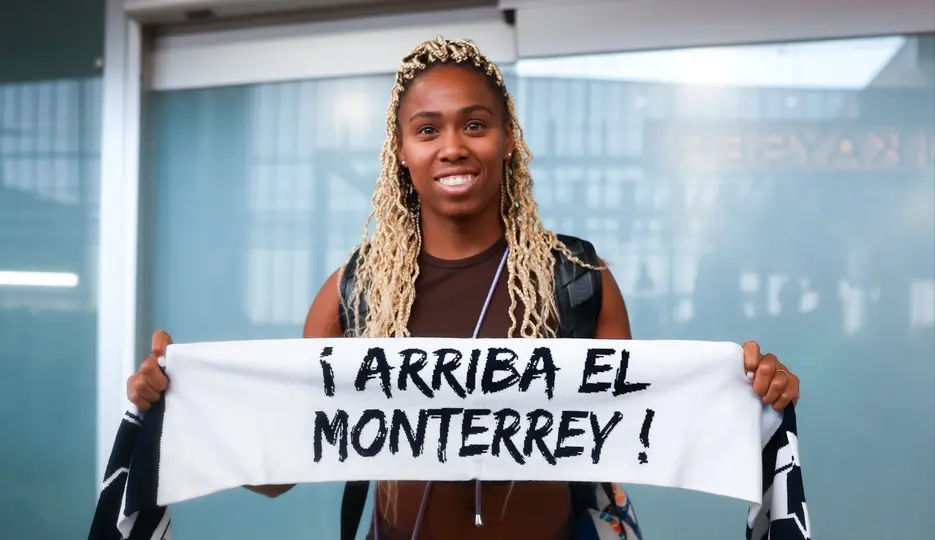 Lindsey Thomas llegó a Rayadas de cara al Apertura 2026 | X @Rayadas