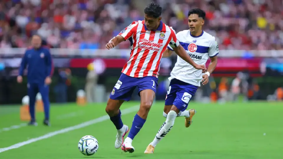 “El único objetivo de Chivas es ser campeón”: Luis Romo, el capitán rojiblanco busca la 13va