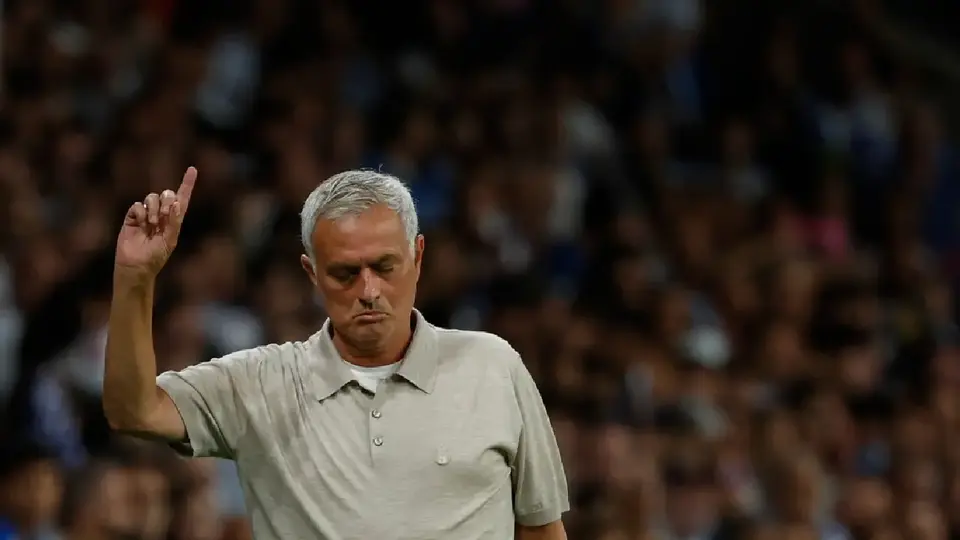 “Lo que le hacen es demasiado”: Mourinho defiende a Vinícius Júnior