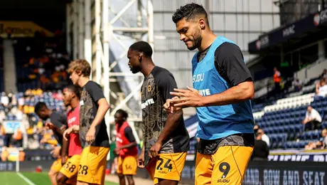 Raúl Jiménez enciende las alarmas: seguirá fuera de las canchas por lesión