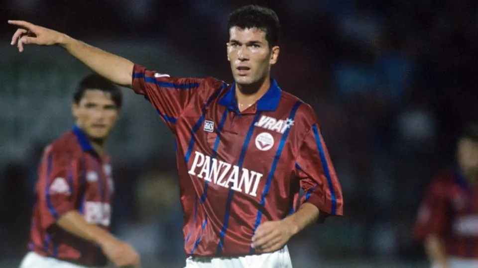 Zinedine Zidane fue gran estrella del Burdeos | Especial