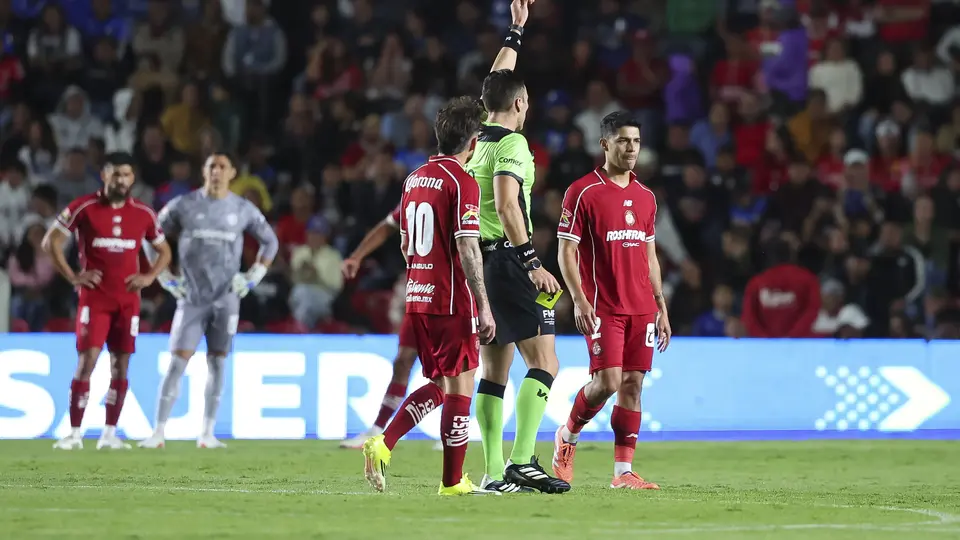 Expulsión de Diego Barbosa, de Toluca | IMAGO7