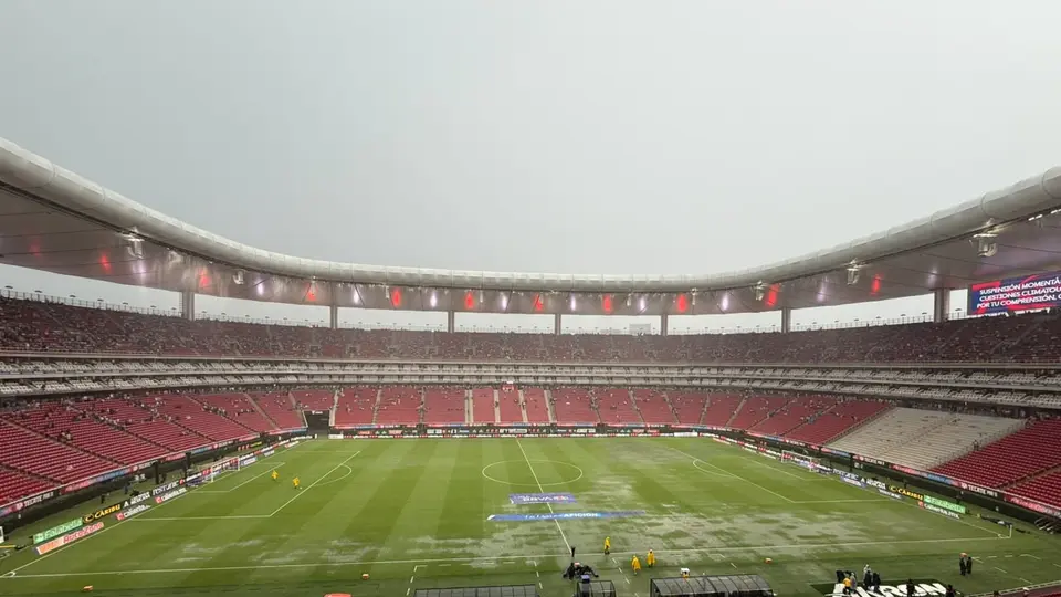 Como alberca: Así quedó el Estadio Akron tras fuerte lluvia que retrasó Chivas vs Xolos