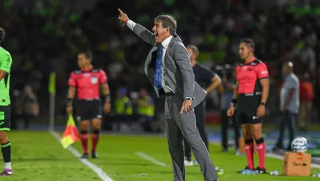 Guillermo Almada ignora las críticas al calendario del América: "aquí hay que ganarles a todos"