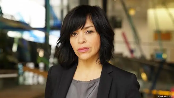 La periodista Anabel Hernández ha investigado durante años las relaciones entre figuras del espectáculo y el narcotráfico./Especial
