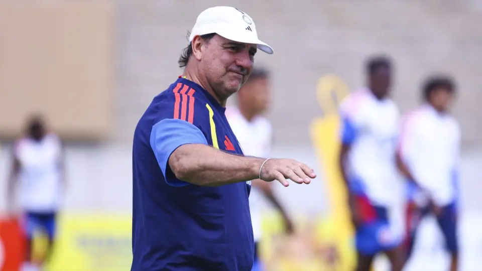 Néstor Lorenzo en un entrenamiento de la Selección de Colombia | MEXSPORT