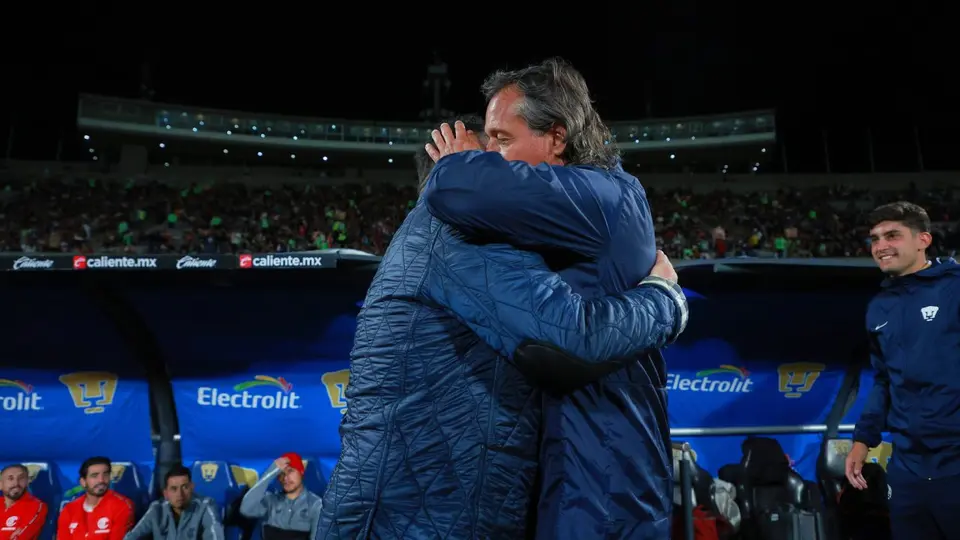 Antonio Mohamed y José María Bazán en un partido de la Liga MX | IMAGO 7