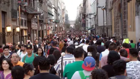México supera los 130 millones de habitantes; Inegi revela cómo está cambiando la población