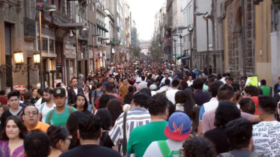 México supera los 130 millones de habitantes; Inegi revela cómo está cambiando la población