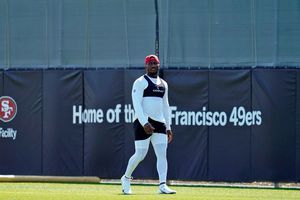 NFL: Deebo Samuel acordará extensión con 49ers hasta el 2026