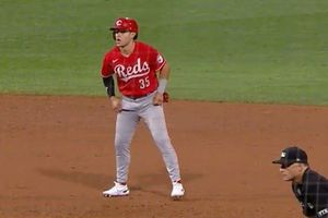 Alejo López: Mexicano impulsó carrera, pero Reds cayeron ante Phillies