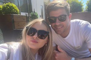 La hija de Steven Gerrard fue captada con familiar de un importante capo de la mafia irlandesa
