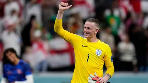 Qatar 2022: Pickford llevó su equipo de 'gaming' para jugar "Fortnite"