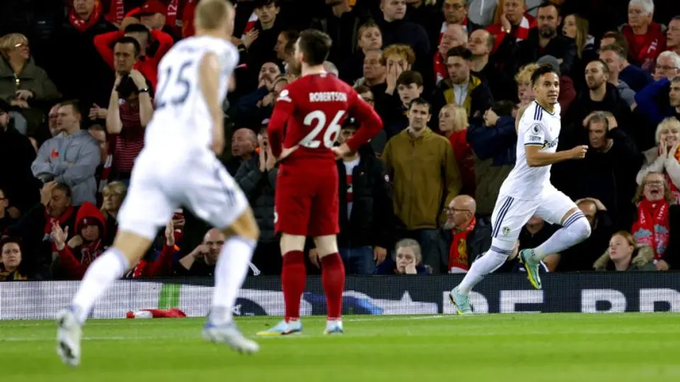 Premier League: Liverpool fue derrotado con gol de último minuto ante Leeds en Anfield