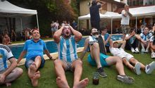 Qatar 2022: Fans de Argentina fueron ‘vetados’ de su hospedaje; la embajada tuvo que intervenir