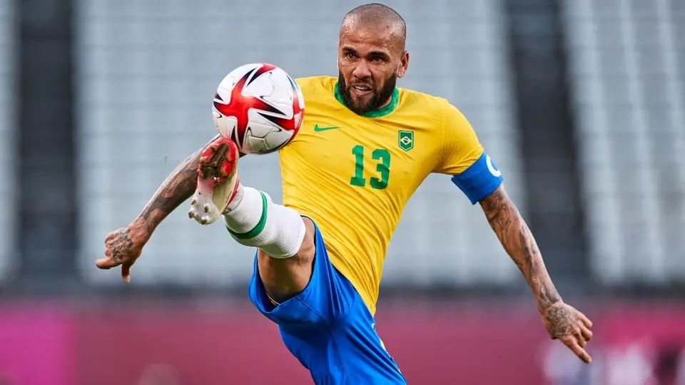Dani Alves: Mandó ‘indirectas’ en redes que ilusionan a la afición de Pumas