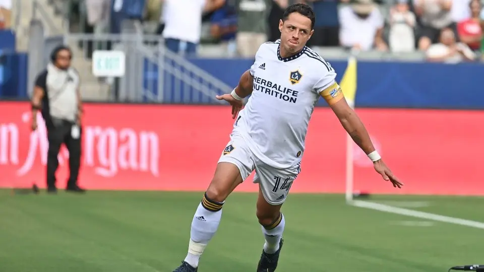 Javier Aquino: 'Chicharito tiene los números y la jerarquía, debería ir al Mundial'
