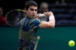 Carlos Alcaraz: Abandonó el Masters 1000 de París por lesión