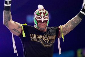 WWE triunfó en su regreso a la Ciudad de México tras tres años de ausencia