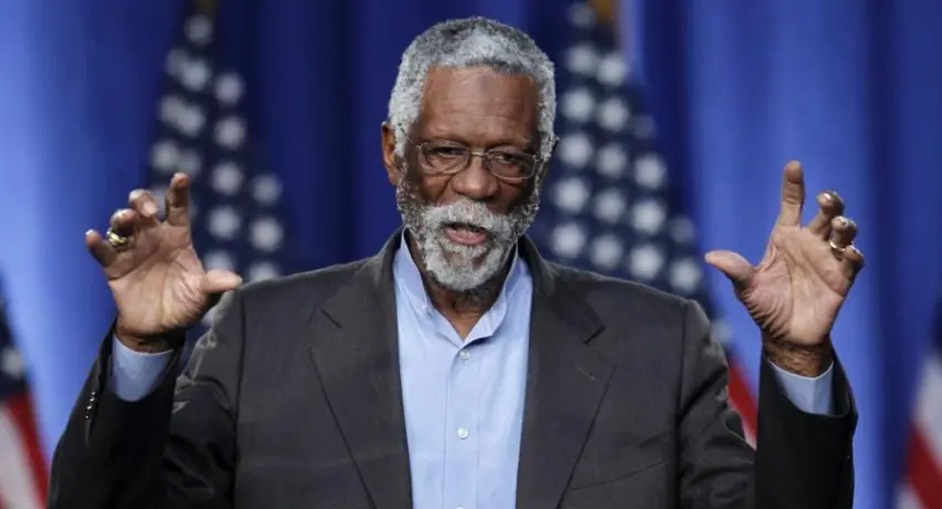 Celtics: Homenajeó a Bill Russell pintando la duela del TD Garden