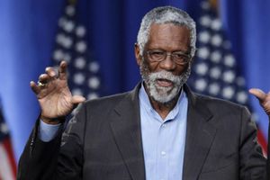 Celtics: Homenajeó a Bill Russell pintando la duela del TD Garden