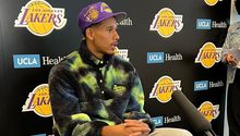 Juan Toscano fue presentado con los Lakers y confesó que su ídolo es Kobe Bryant