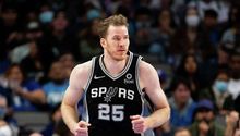 Jakob Poeltl sobre jugar en CDMX con los Spurs: "Estoy muy emocionado"