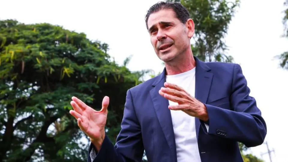 Chivas: Fernando Hierro visitó por primera vez las instalaciones de Verde Valle