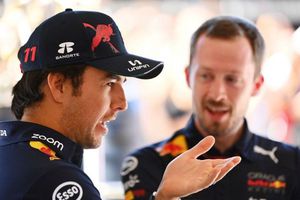 Checo Pérez terminó en la doceava posición en la  2da prueba del GP de Países Bajos