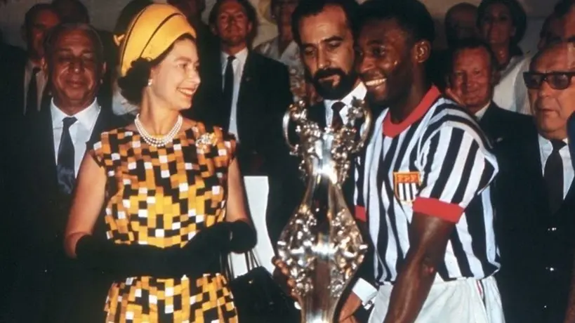 Reina Isabel II: El ‘Rey’ Pelé se despidió de la monarca con emotivas postales