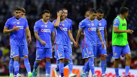 Cruz Azul, a marcha forzada en busca de concretar su tercer fichaje