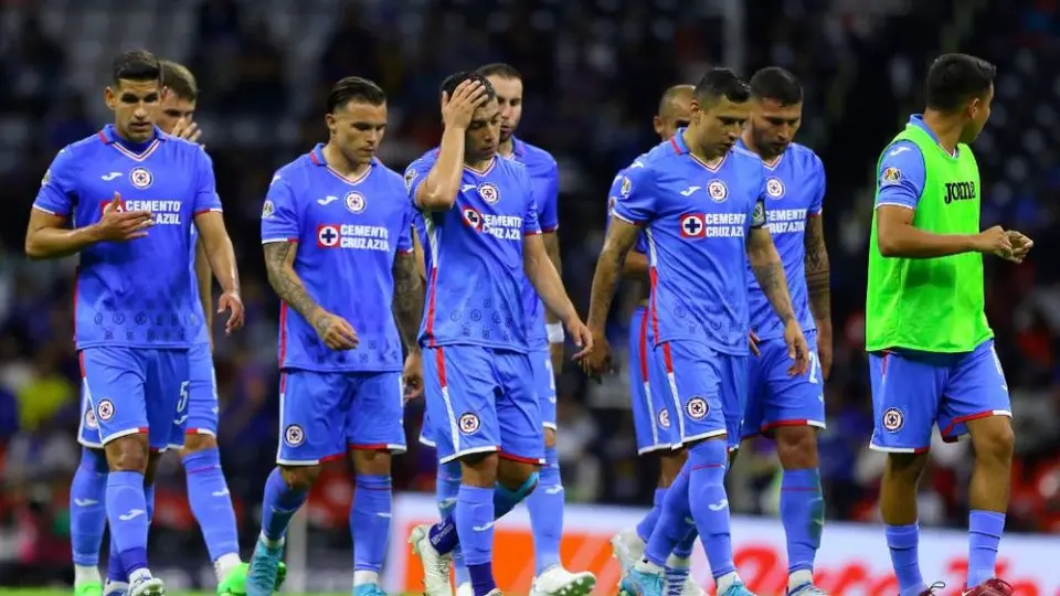 Cruz Azul, a marcha forzada en busca de concretar su tercer fichaje