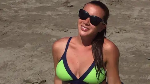 Qatar 2022: Policía prohibió a Mariazel usar bikini en la playa