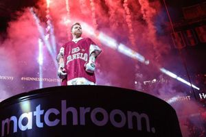 Video: Canelo Álvarez mostró entrenamiento junto a su hijo de tres años