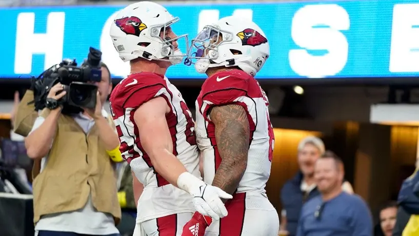 NFL: McCoy y Conner guían a Cardinals a vencer 27-17 a Rams
