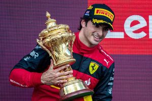 Carlos Sainz: Le 'hizo el feo' a un aficionado del Barcelona que buscaba su autógrafo