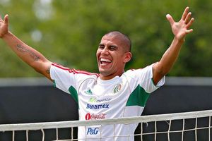 Carlos Salcido sobre Ricardo La Volpe: "El profesor ni me conocía, me decía Cirilo"