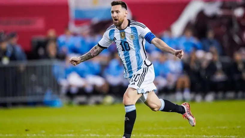 Argentina: Cantan a Messi y a la Albiceleste en concierto de Bad Bunny