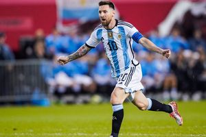 Argentina: Cantan a Messi y a la Albiceleste en concierto de Bad Bunny