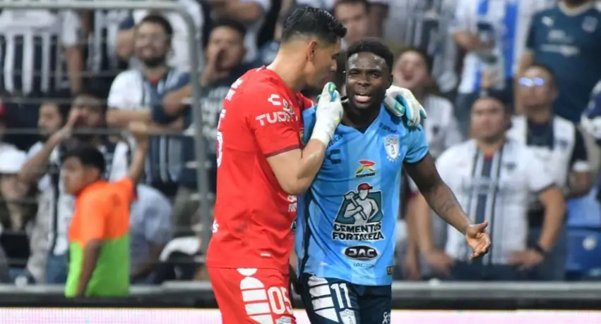 Rayados: Aficionados realizaron cánticos racistas en contra de Avilés Hurtado