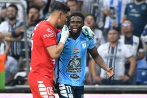 Rayados: Aficionados realizaron cánticos racistas en contra de Avilés Hurtado