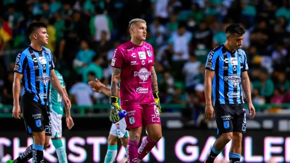 Querétaro: Jugadores de los Gallos se niegan a entrenar por adeudos