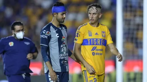 Tigres: Igor Lichnovsky mostró su herida tras un fuerte golpe en la cabeza