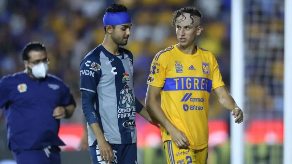 Tigres: Igor Lichnovsky mostró su herida tras un fuerte golpe en la cabeza